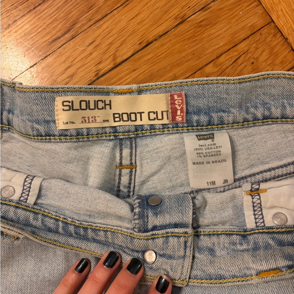 Levi's Shorts - Picture 3 of 3